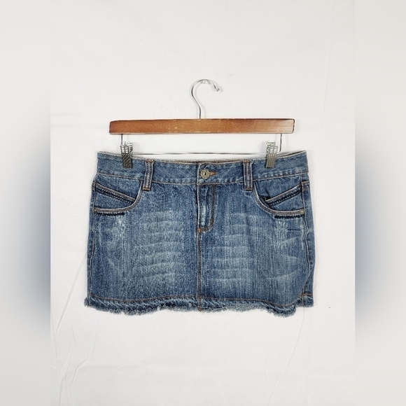 Size 9 A Chip and Pepper Production mini skirt - Picture 1 of 6
